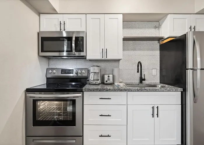 Apartment Fashion Square