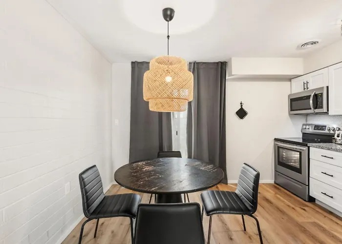 Apartment Fashion Square