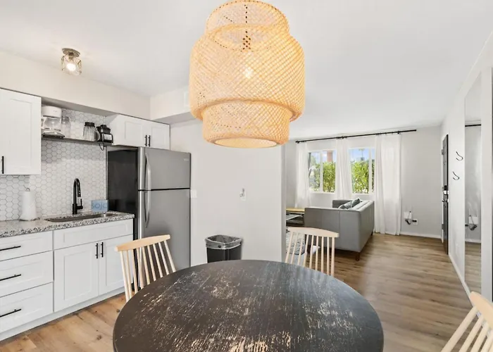 Apartment Fashion Square