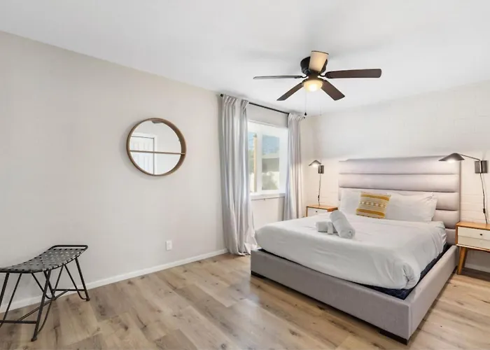 Fashion Square Apartment Scottsdale