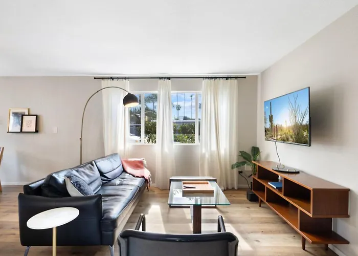 Apartment Fashion Square